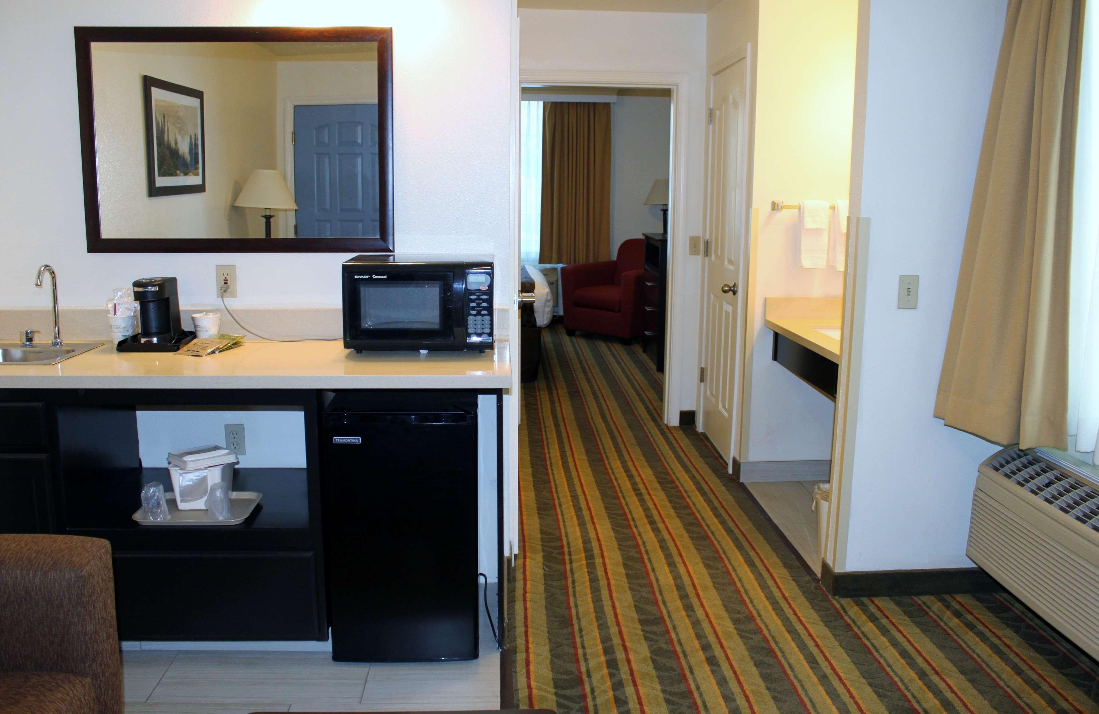 Best Western Visalia Hotel Экстерьер фото