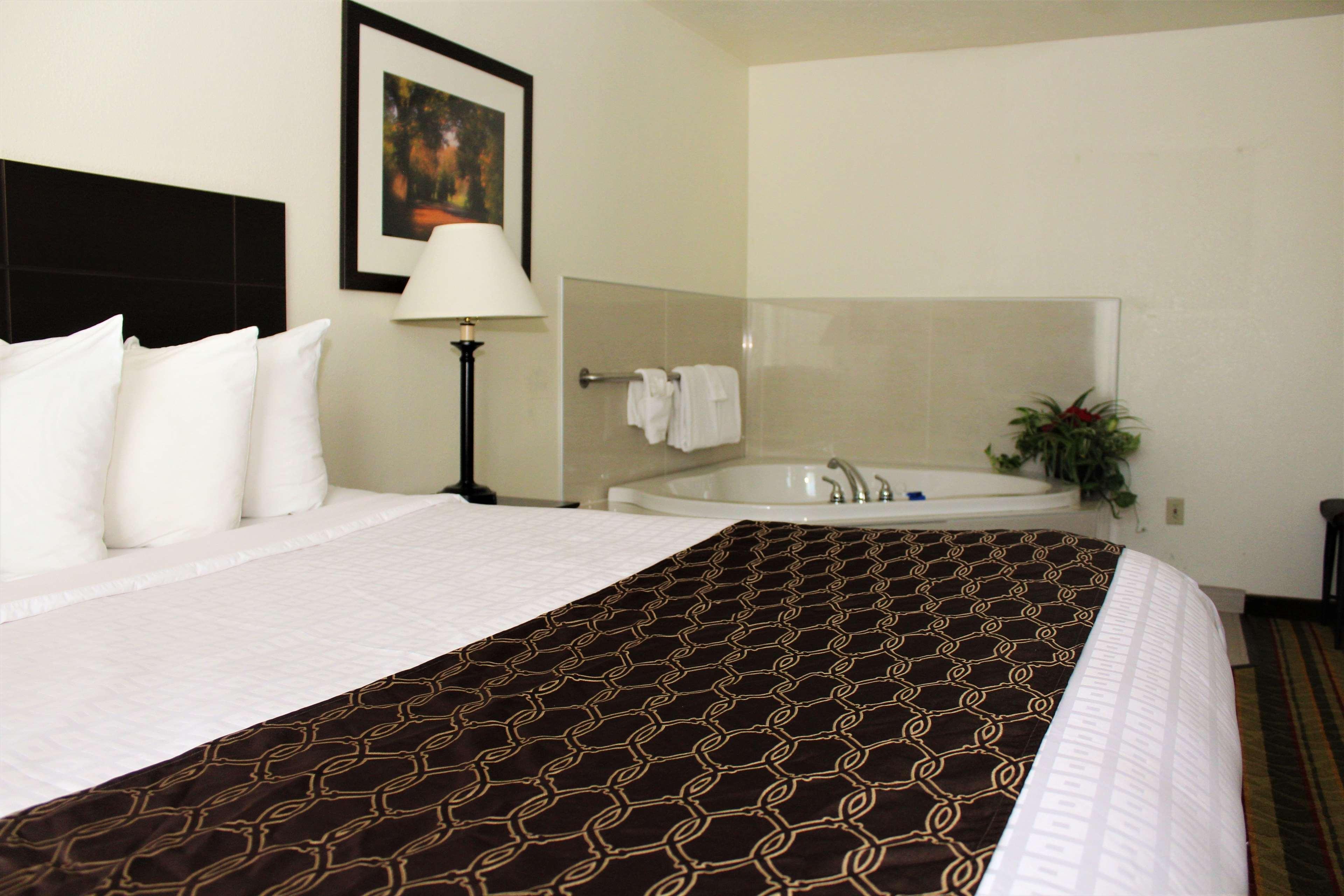 Best Western Visalia Hotel Экстерьер фото