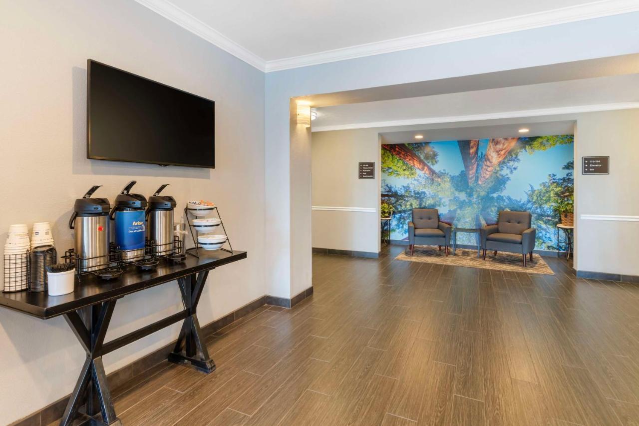 Best Western Visalia Hotel Экстерьер фото