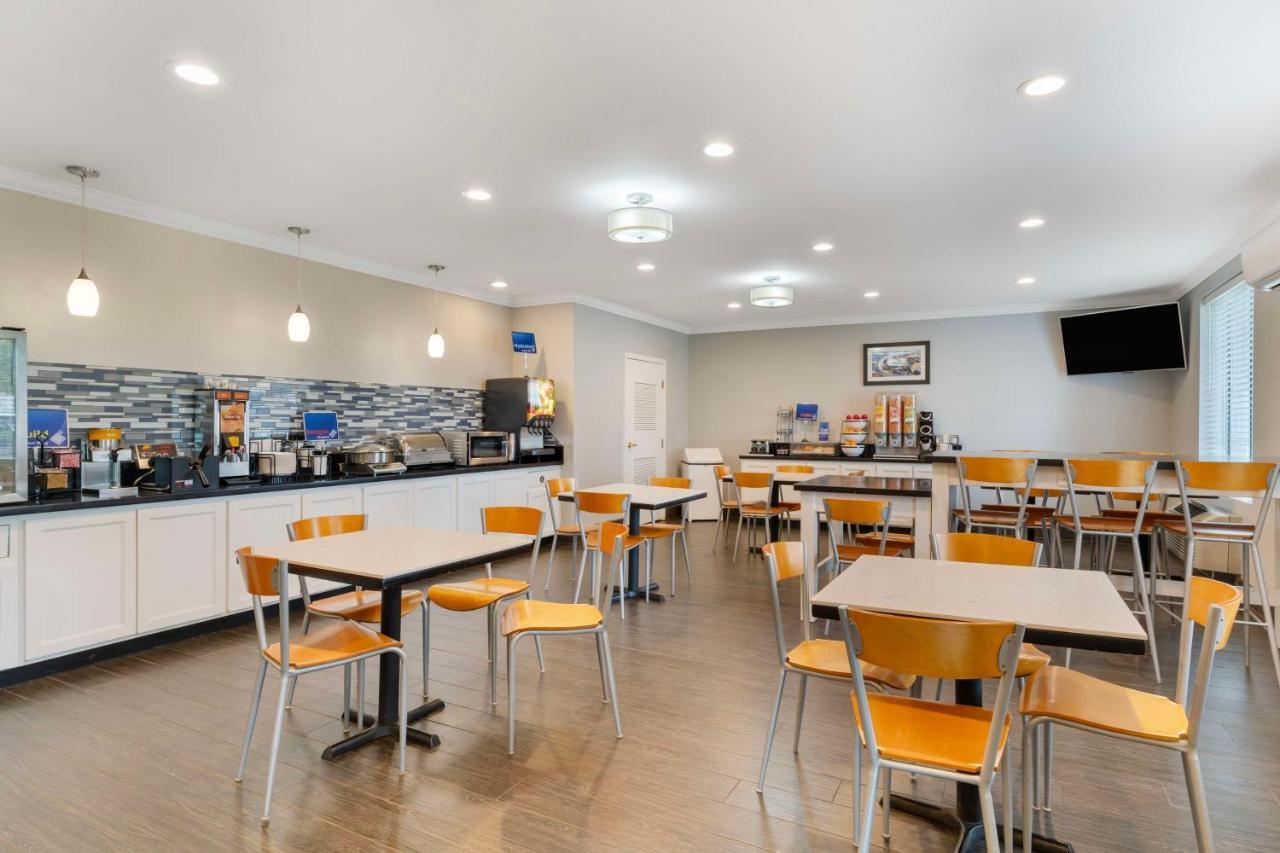 Best Western Visalia Hotel Экстерьер фото